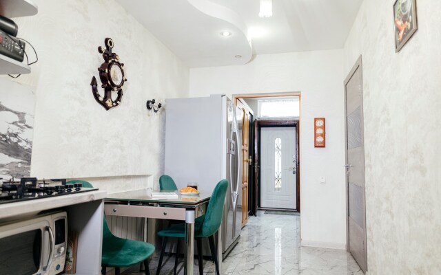 Tankhauz Lotos Na Beregu Reki Guest house