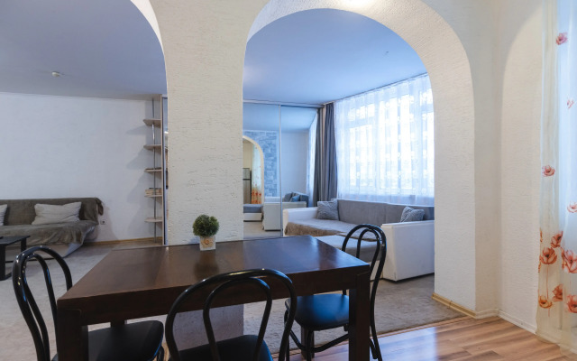 Dvuhkomnatnye ryadom s TRC Planeta Apartments