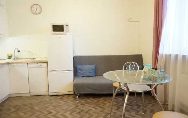 Apartments S Balkonom Uyutny Dom Na Smolnoy 44