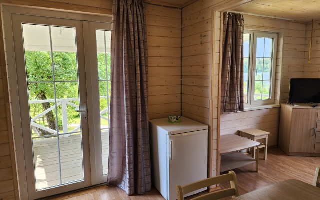 Domik Na Ozere Guest house