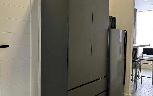 Na Ulitse Molodogvardeyskaya 2/64 Apartments