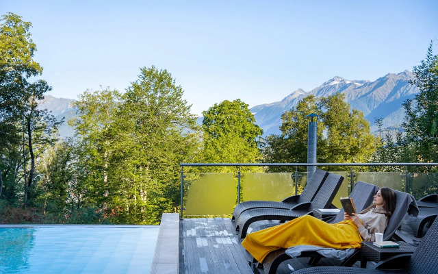 Green Flow Hotel