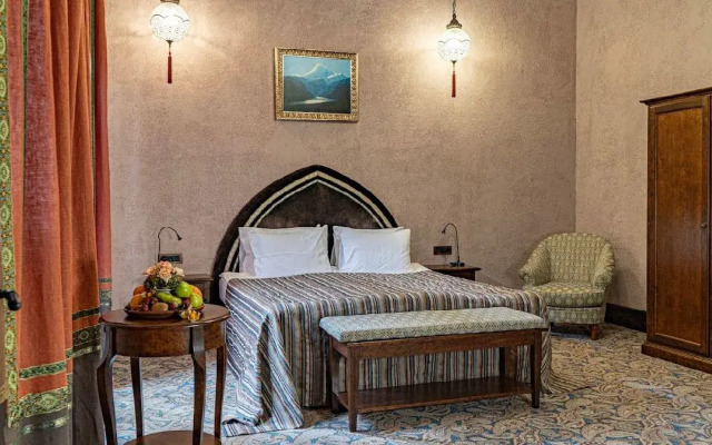 Russian Seasons Lermontov Boutique-hotel