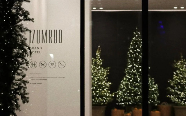 Hotel Izumrud