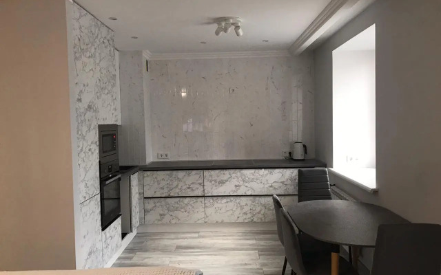 Na Ulitse Yuliusa Fuchika 53 Flat