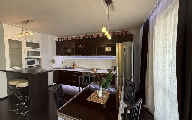 Bolshaya Studiya S Krasivym Vidom Flat