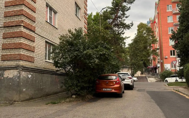 Квартира Однокомнатная Уютная с Балконом в Курортной Зоне Кисловодска