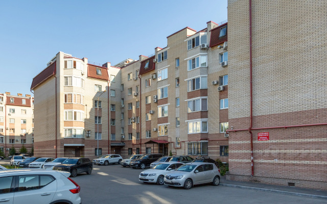 U Berega Naprotiv Naberezhnoy Flat