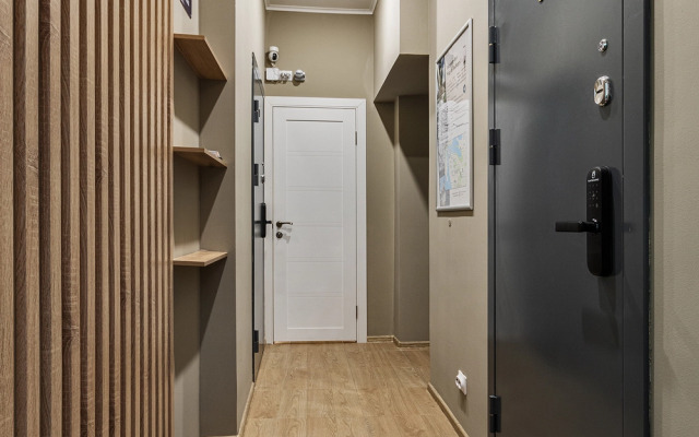 FullHouseApart dizaynerskaya chetyrekhmestnaya studiya na vokzal'noy ploshchadi Apartments