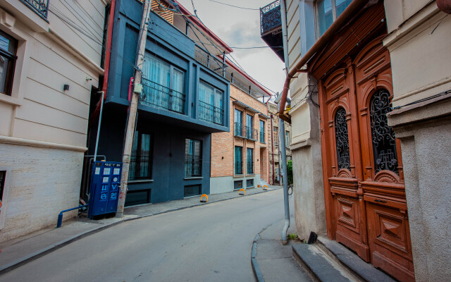 Отель Central Gate Tbilisi Boutique Hotel