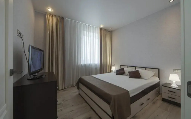 Квартира от компании Хоум Отель на Ново- Садовой  215Б