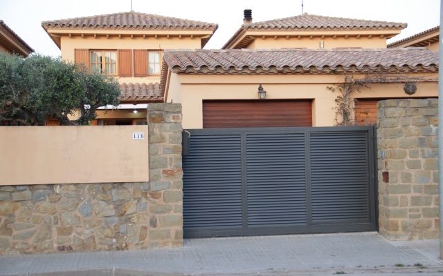 Mariposa Villa