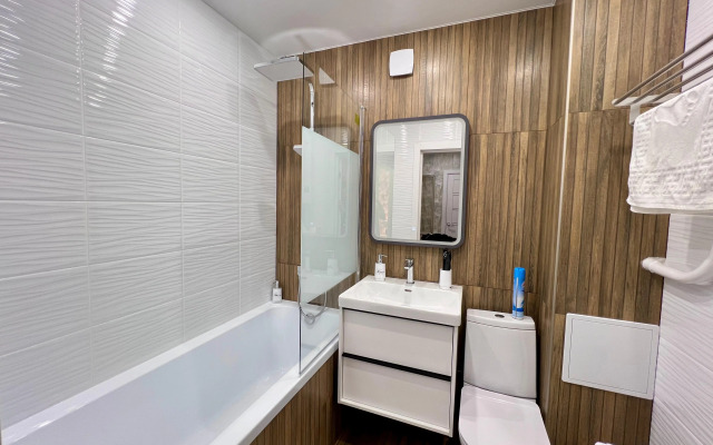 U Metro Chkalovskaya Yekaterinburg Chapaeva 72a Flat