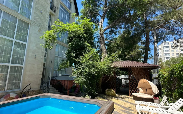 Melis Guest House