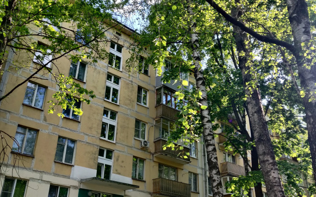 Ryadom S Metro Zyuzino Flat