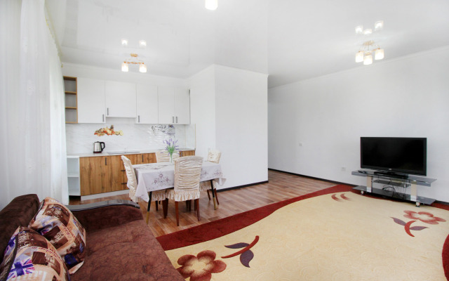 294 Raduzhny Bereg Flat