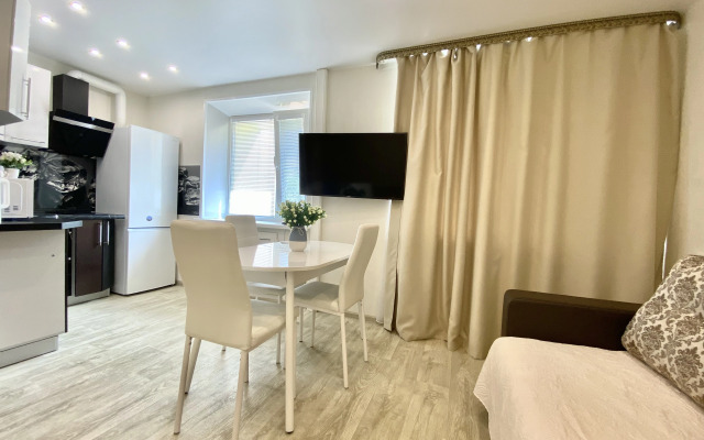 Квартира KOMILFO-HOME  на Тушканова 13