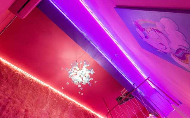 Studio v Rainbow Apartments