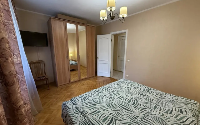 Квартира Трехкомнатная с балконом