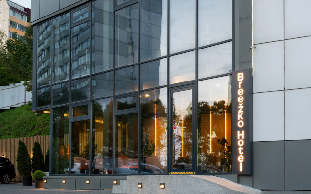 Breezko Hotel