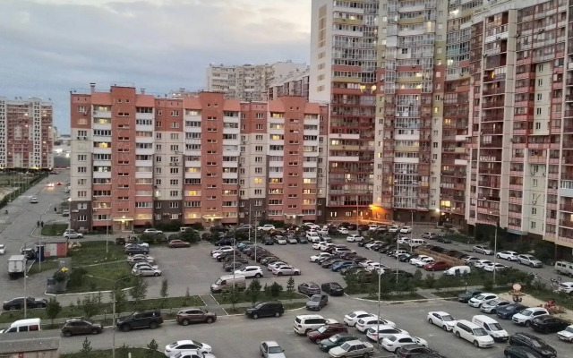 Barista V Akadem Riversaid Apartments