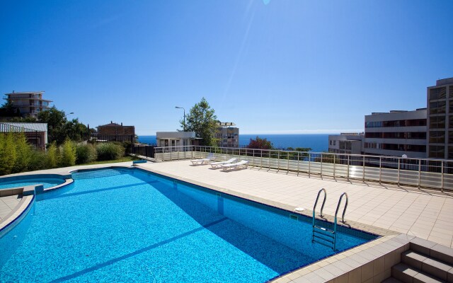 Belyij Dom V Gurzufe Na Stroitelej Guest House