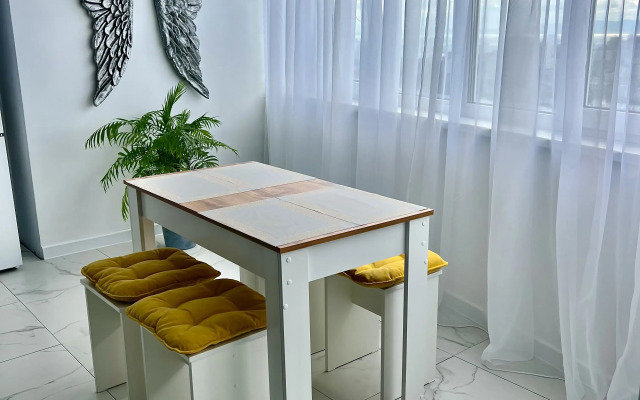 S Potryasayuschim Vidom na Gorod Flat