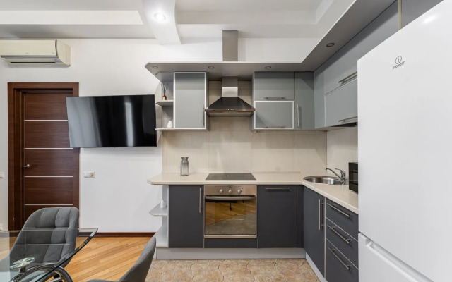 Квартира Просторная квартира с 2 спальнями на Цветном бульваре