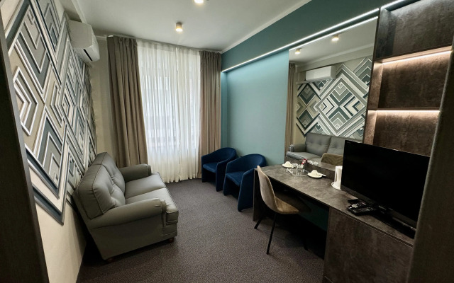 Tygyn Darkhan Hotel