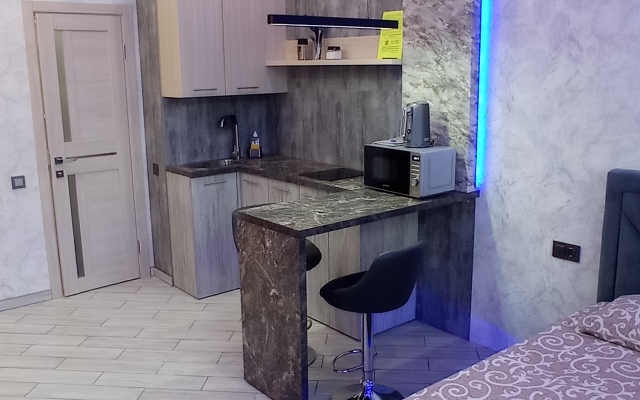 Квартира с квадратной подсветкой