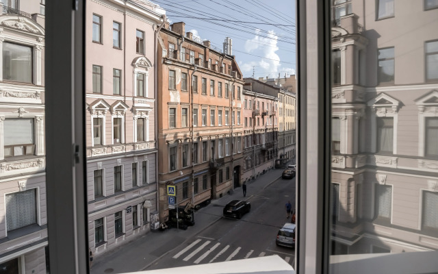 Апартаменты Скайлайт на Малой Московской