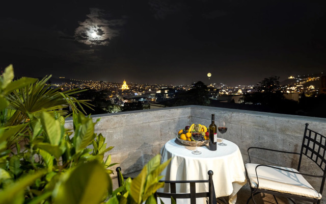 Citrus Hotel