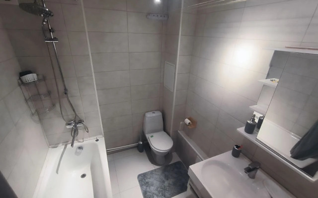 Na Ordzhonikidze 21 Flat