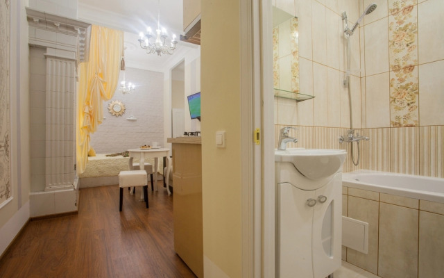 Апартаменты 2+2 Leohotels на Каменноостровском