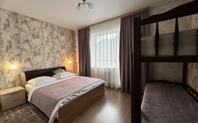 Vila Liza s Transferom k Podemnikam Guest House