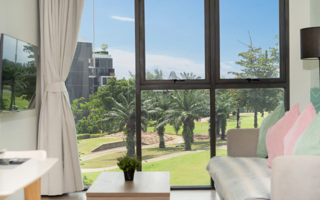 Charming 2bd in Laguna SkyPark Apartment
