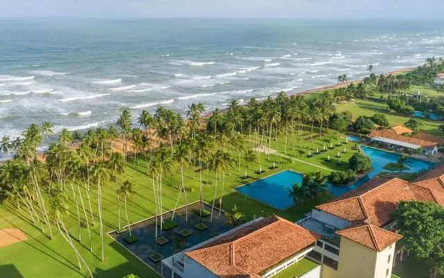The Blue Water - Bawa Heritage - City Resort Hotel
