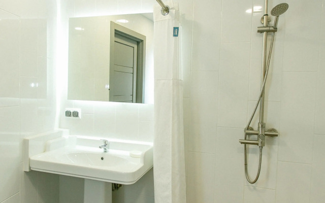 Apartamenty Na Listopadnoy 15a Apartments