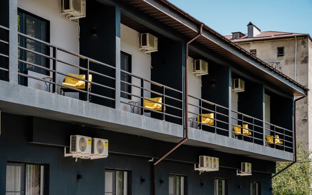 11 Butikov Apart-Hotel