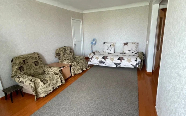 Na Geologicheskoy ulitse 20 Flat