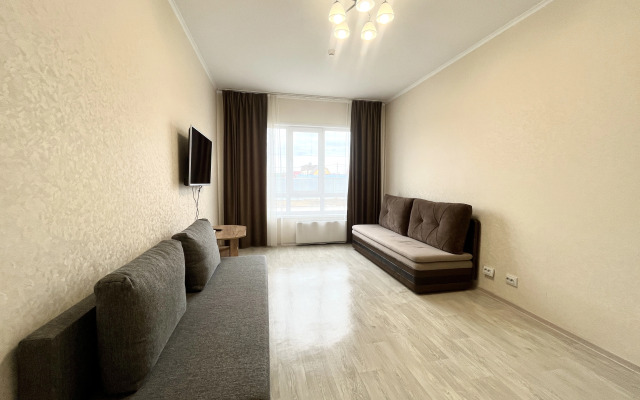 Unique Apart Bavariya ryadom s ZhK Tom. GTsS Kuzbass. Oblastnym sudom i Tennisnym tsentrom na Bavarskoy 6/1 Apartments
