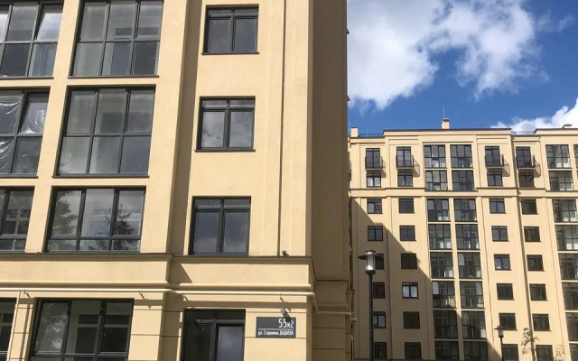 Апартаменты Пикассо - индустриальный шик с яркими акцентами