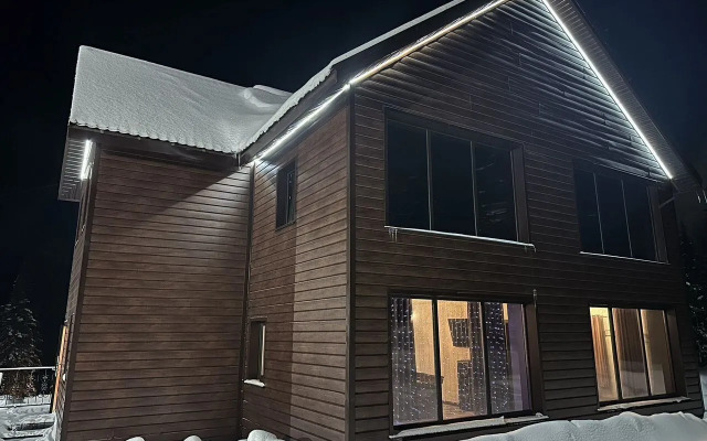 Private house Dvukhetazhny