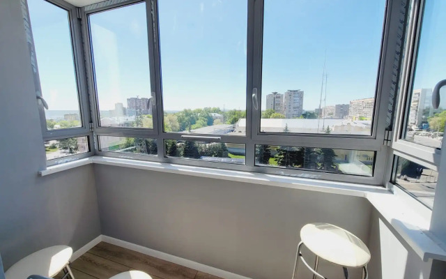 Апартаменты с Видом на Волгу 215