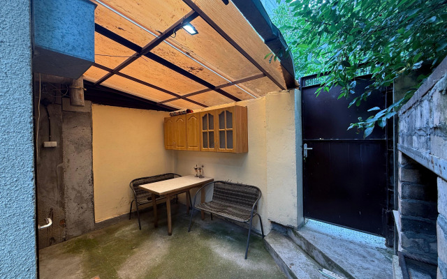 Uyutny s Mangalom  v Tsentre Kislovodska Private House