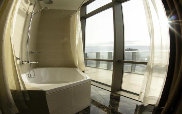 Parkside Hotel & Apartments