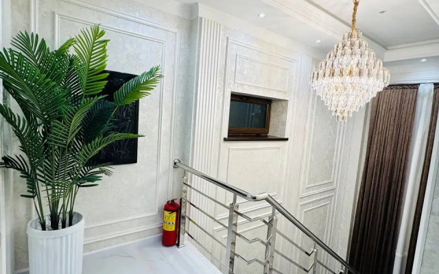 Отель The Moonya