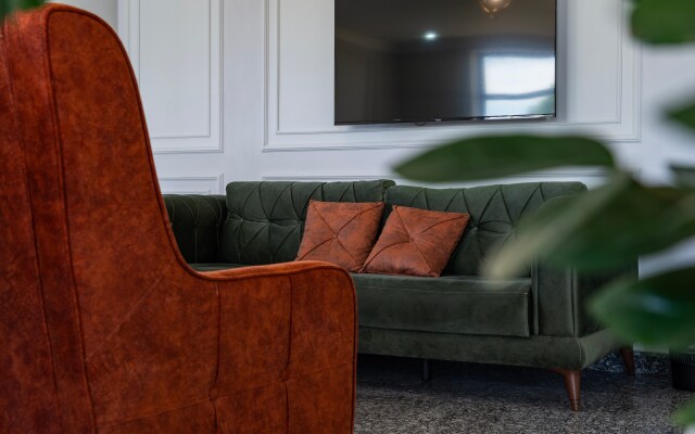 Grace Faors Hotel
