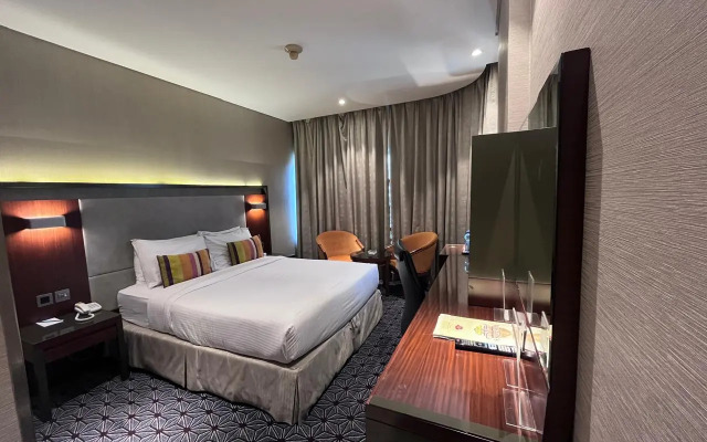 Versailles by Vieras Hotel