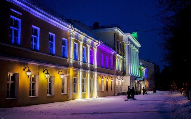 Na Kommunisticheskoy Apartments